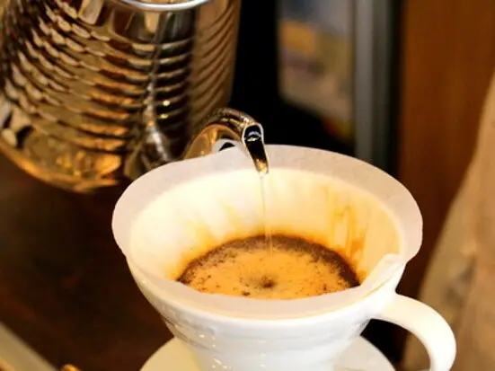 こだわりのシンカフェ・スペシャル・コーヒーを嗜む