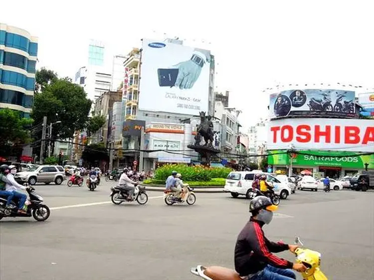 ザ・スシ・バー　2号店　ゼンプラザ店