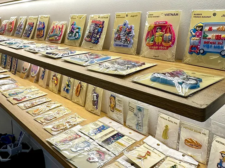 YUGOC レロイ通り本店