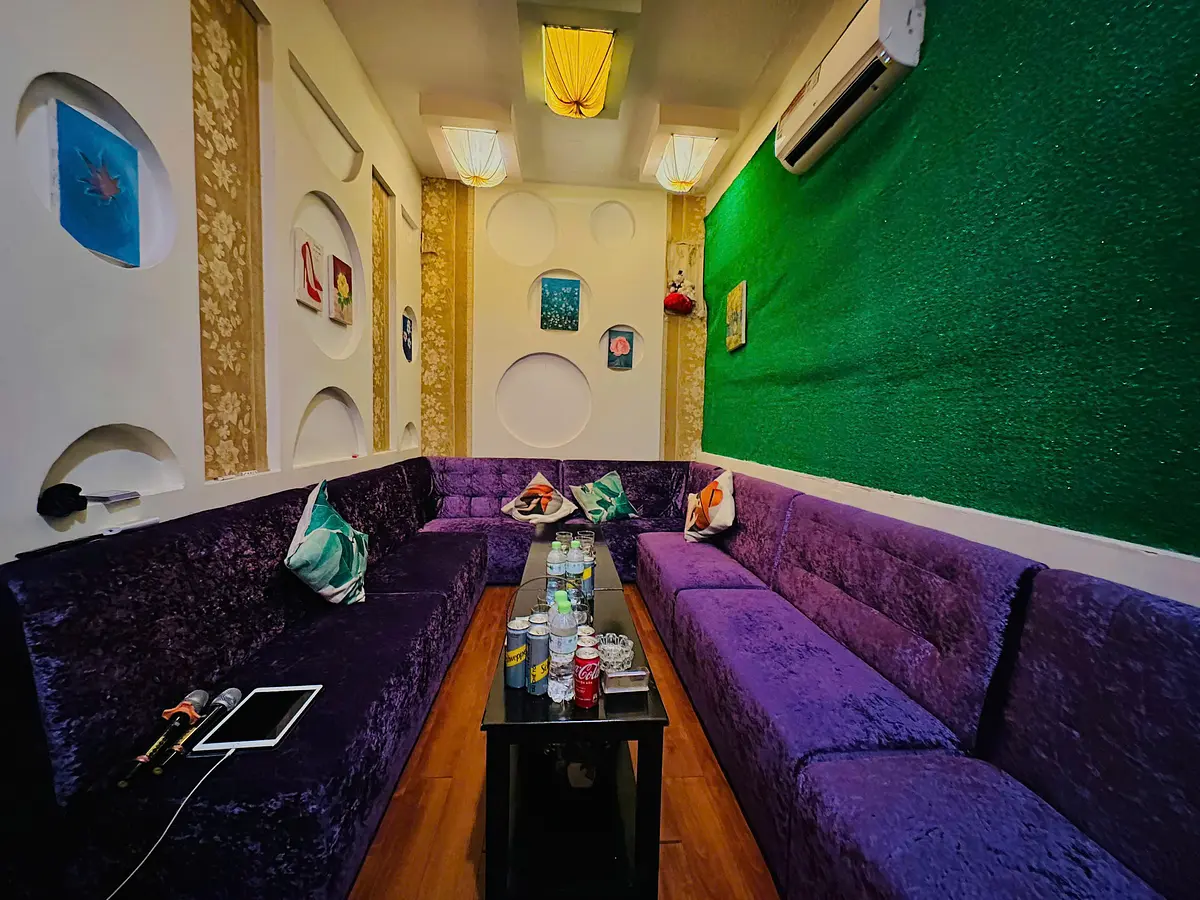 ホーチミンの夜に一味！カラオケ店『フォー・ユー』