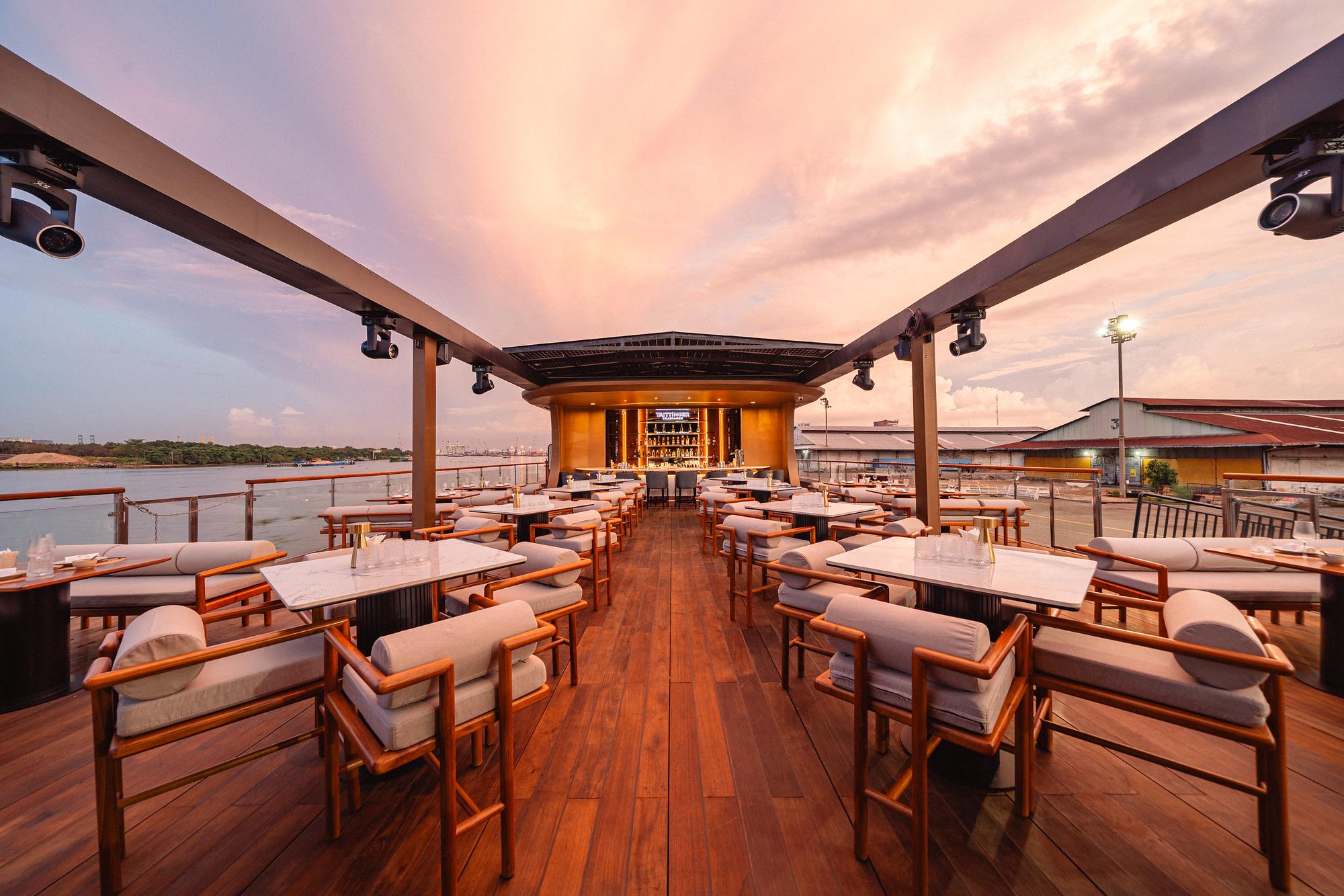 サンセットクルーズB（軽食・１ドリンク付き）