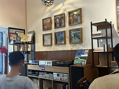 ブルーイッシュ・カフェ