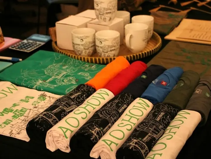 ベトナムの文化と伝統をアクロバティックに「アオショー」