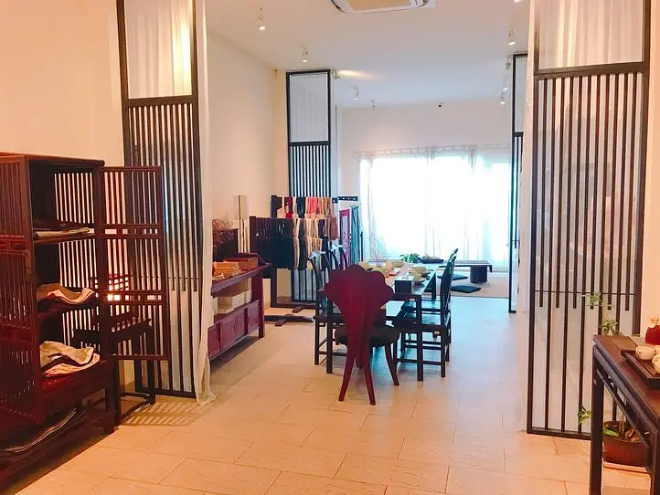 若手ベトナム人アーティストのセンスが光る！有名おしゃれインテリア用品店～Authentique Home