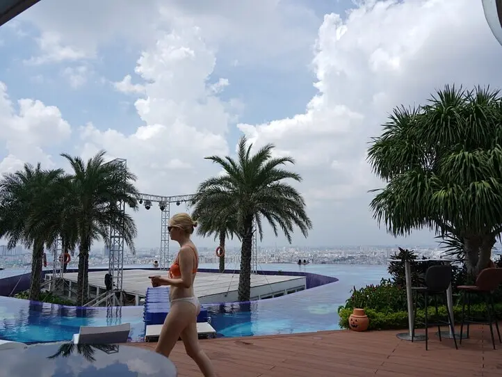 「La Vela Saigon Hotel（ラヴェラサイゴンホテル）」に泊まってみた