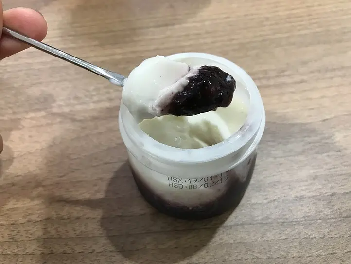 ベトナムのコンビニで買える！黒米ヨーグルトが美容に効果大