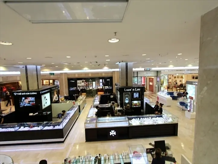 旅行の道中、ダイヤモンドプラザをエンジョイ！