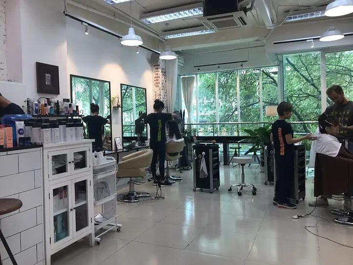 ホーチミン市内の日系美容室で「ヘッドスパ」体験〜CLEO hair international〜
