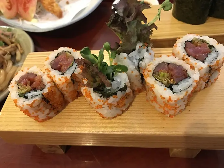 ホーチミンで日本食が食べたくなったら！家族連れにおすすめの寿司屋〜Sushi NHi