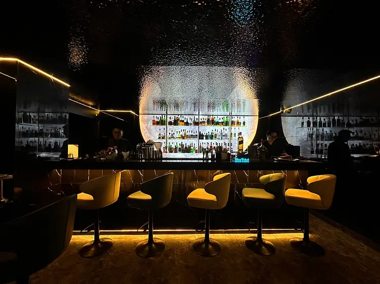 リュンヌ・レストラン＆バー