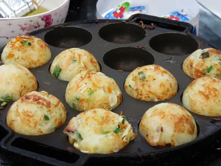 ホーチミンではたこ焼きが大人気！一風変わった10個の具を食べてみた