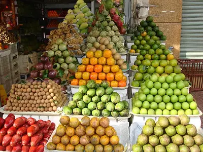 ベトナム人はなぜフルーツに塩をつけて食べるのか？驚きの食文化とその味の魅力