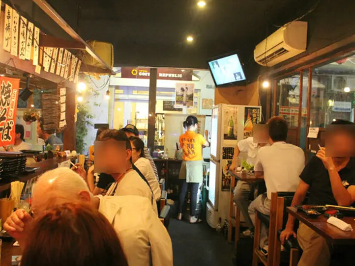 道行くぶらり旅。ホーチミン路地裏に広がる日本人町は昭和の香り