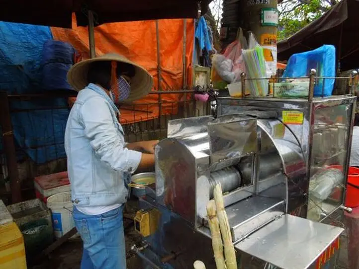 ホーチミン旅行で絶対食べるべき屋台料理 10選