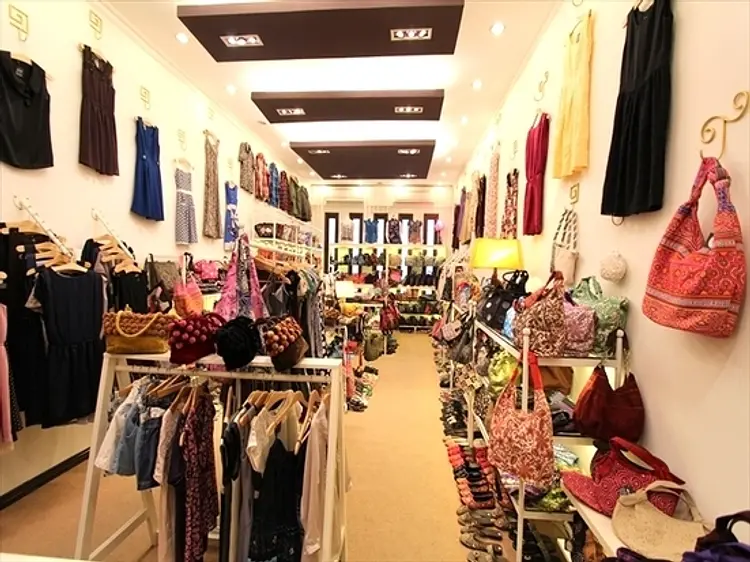 エム エム 2号店