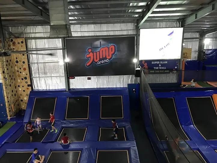 子供から大人まで楽しめる、室内遊び場！トランポリン施設〜JUMP ARENA（ジャンプアリーナ）〜