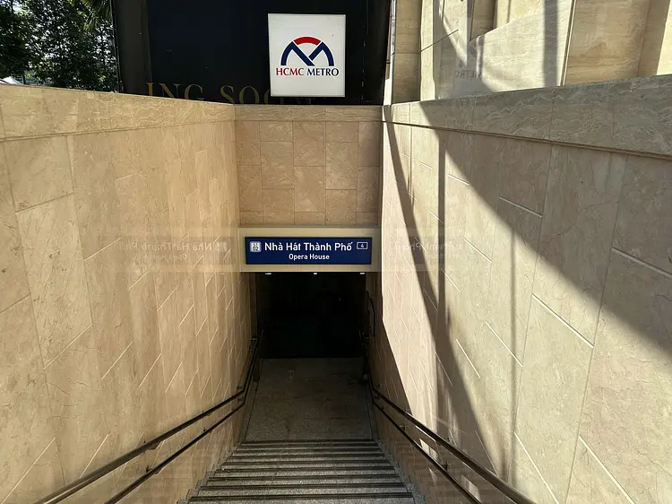 オペラハウス駅／ホーチミンメトロ