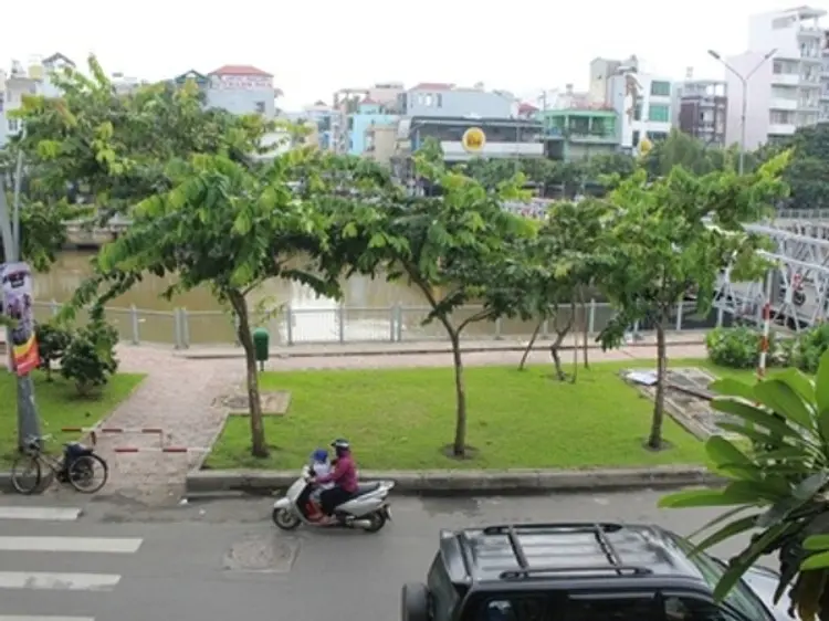 コンカフェ（マックチブオイ通り店）