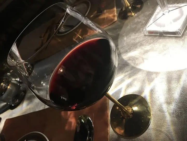 教会を眺めながら、パリを感じるおしゃれフュージョン料理～RuNam D