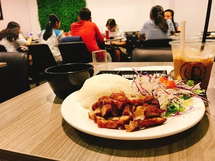 休憩や軽食にとっておきな若者向けレストラン:Vee Ayy Food