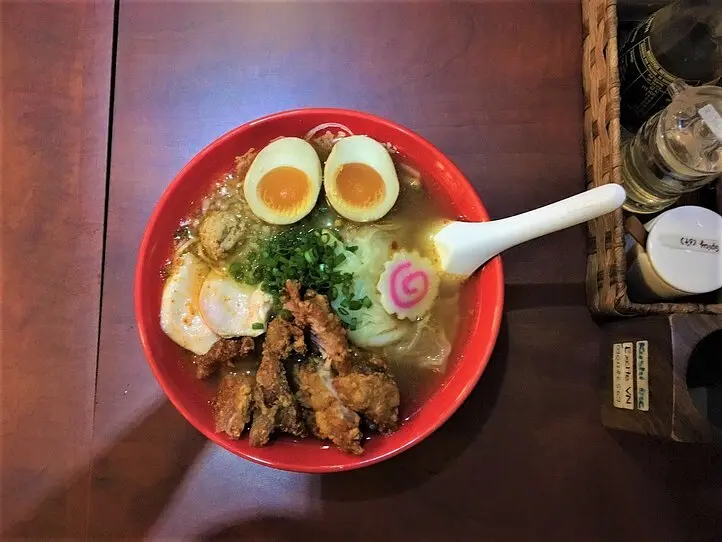 ホーチミンで日本のラーメンを「麵屋武一」