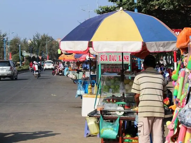 ベトナムのホーチミンで日帰りプチリゾートトリップ / ブンタウ