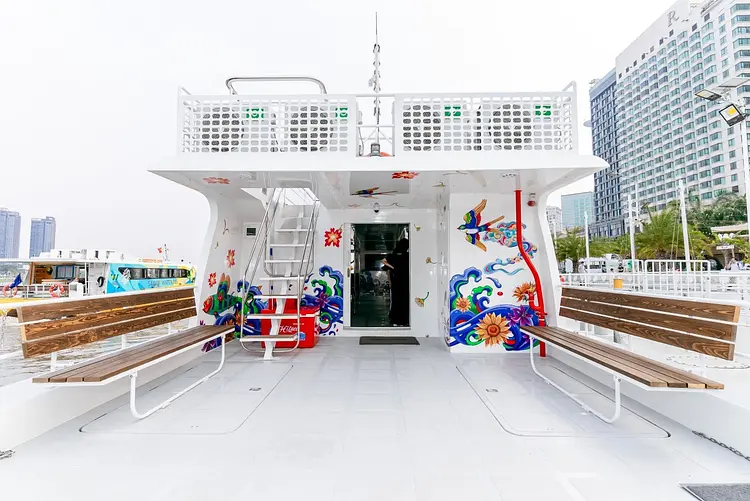 サイゴン川観光クルーズチケット (Sky Seat）