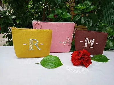 イニシャル・リネンポーチ