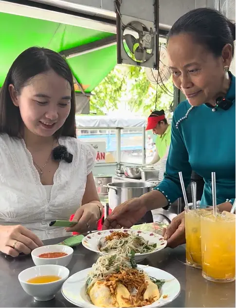 【2026年ミシュラン掲載】ホーチミンの名店「バインクオン タイホー127（Bánh Cuốn Tây Hồ 127）」を徹底紹介