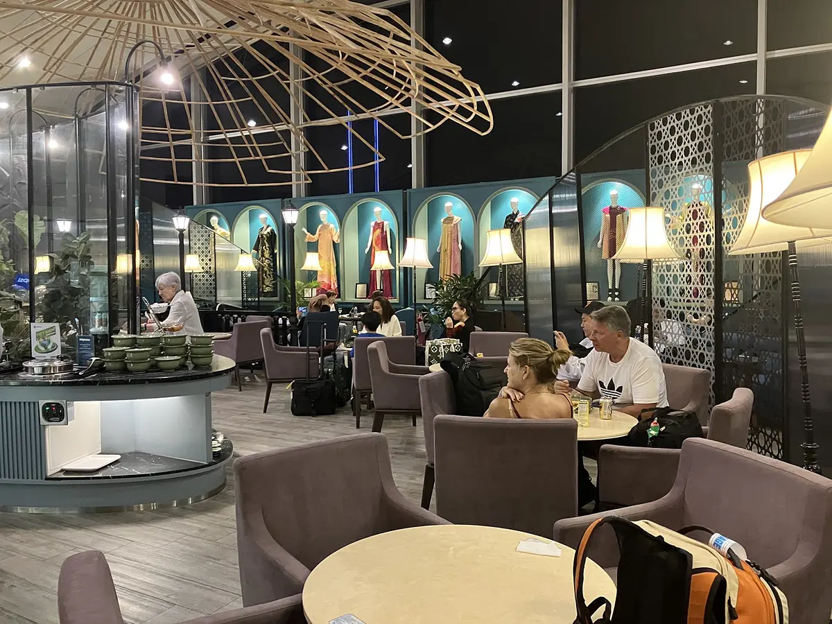 　タンソンニャット空港に新しくできたラウンジをご紹介