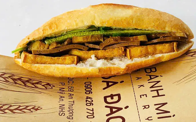 【保存版】ベトナム名物バインミー完全ガイド｜現地人気店・作り方・日本で食べられる店まで！