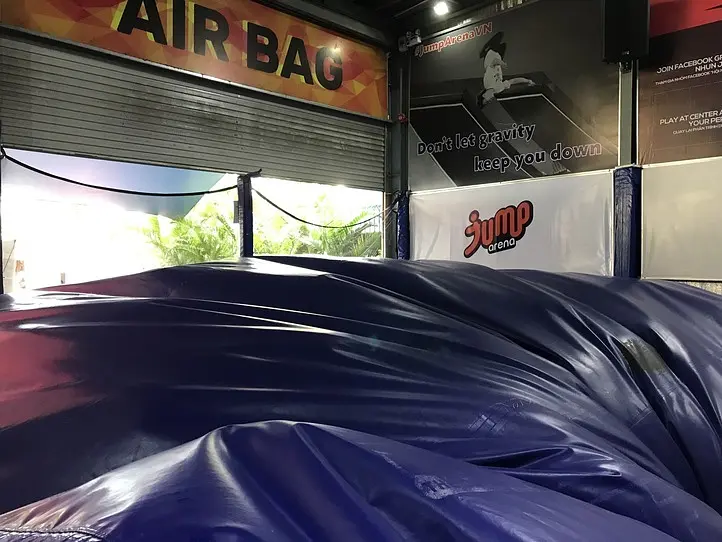 子供から大人まで楽しめる、室内遊び場！トランポリン施設〜JUMP ARENA（ジャンプアリーナ）〜