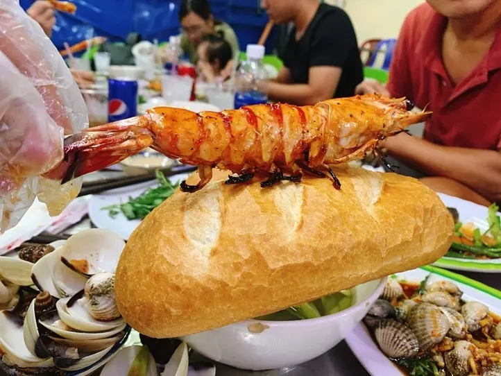 ホーチミンで海鮮を満喫しよう〜４区の貝ストリート〜