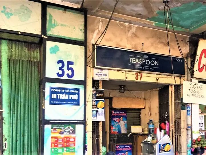 ホーチミンのゴージャスなカフェ２店