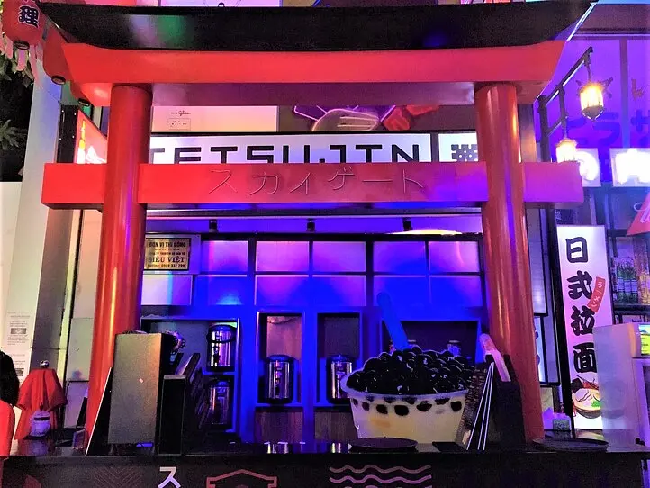 【週末特集】ホーチミンに歌舞伎町が登場？！　話題の居酒屋「チルタウン」へ行ってみた