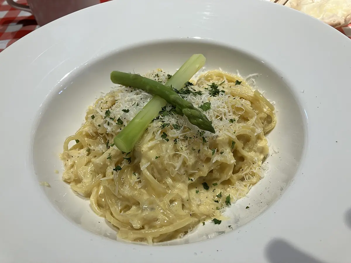 　お得なランチが楽しめるホーチミンのお店２つ