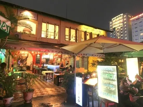 南国の風に吹かれて本格「タパス」を堪能