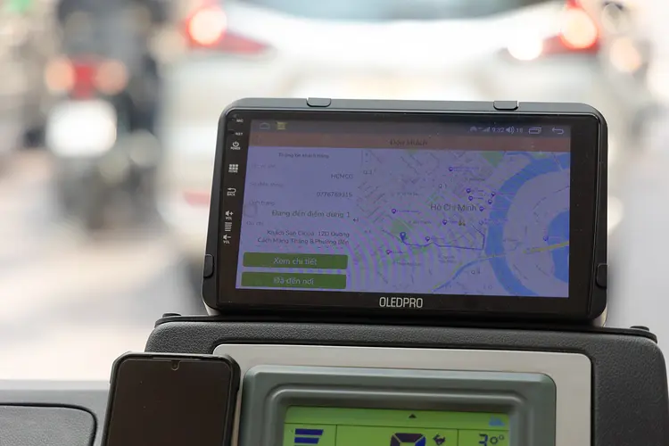 目線が近くて楽しさ倍増！エコな電動車で巡るホーチミンの旅！