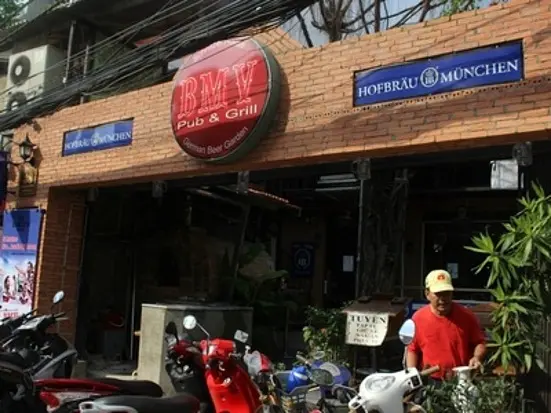 BMW パブ＆グリル