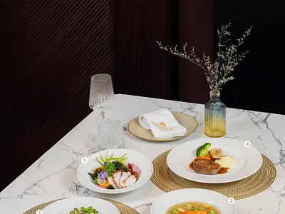 アイコン・サイゴン・クルーズ ディナー・クルーズ（デラックス）