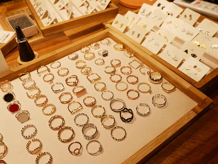 2区にNew Openのアクセサリーショップ