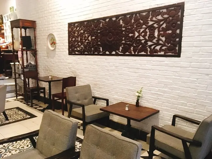 1区の一軒家カフェ「The Vintage Emporium（ビンテージエンポリウム）」でカフェごはん