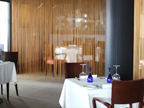 シグネチャー レストラン (シェラトン サイゴン ホテル ＆ タワーズ内)