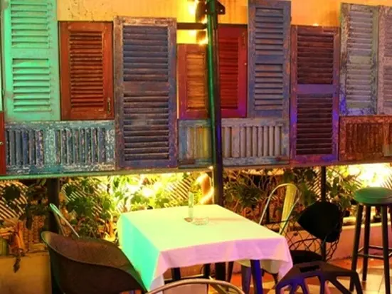 南国の風に吹かれて本格「タパス」を堪能