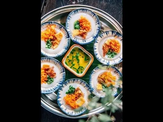 古都フエの空間を現代に再現。宮廷料理に舌鼓