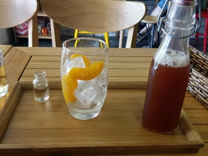 こんなところに…。古アパートに入居するかわいいお店たち