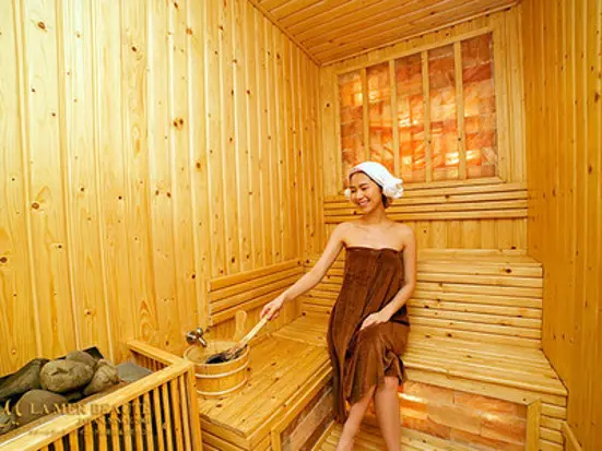 西洋と東洋のスパ技術を融合。体内から疲労とコリを癒す