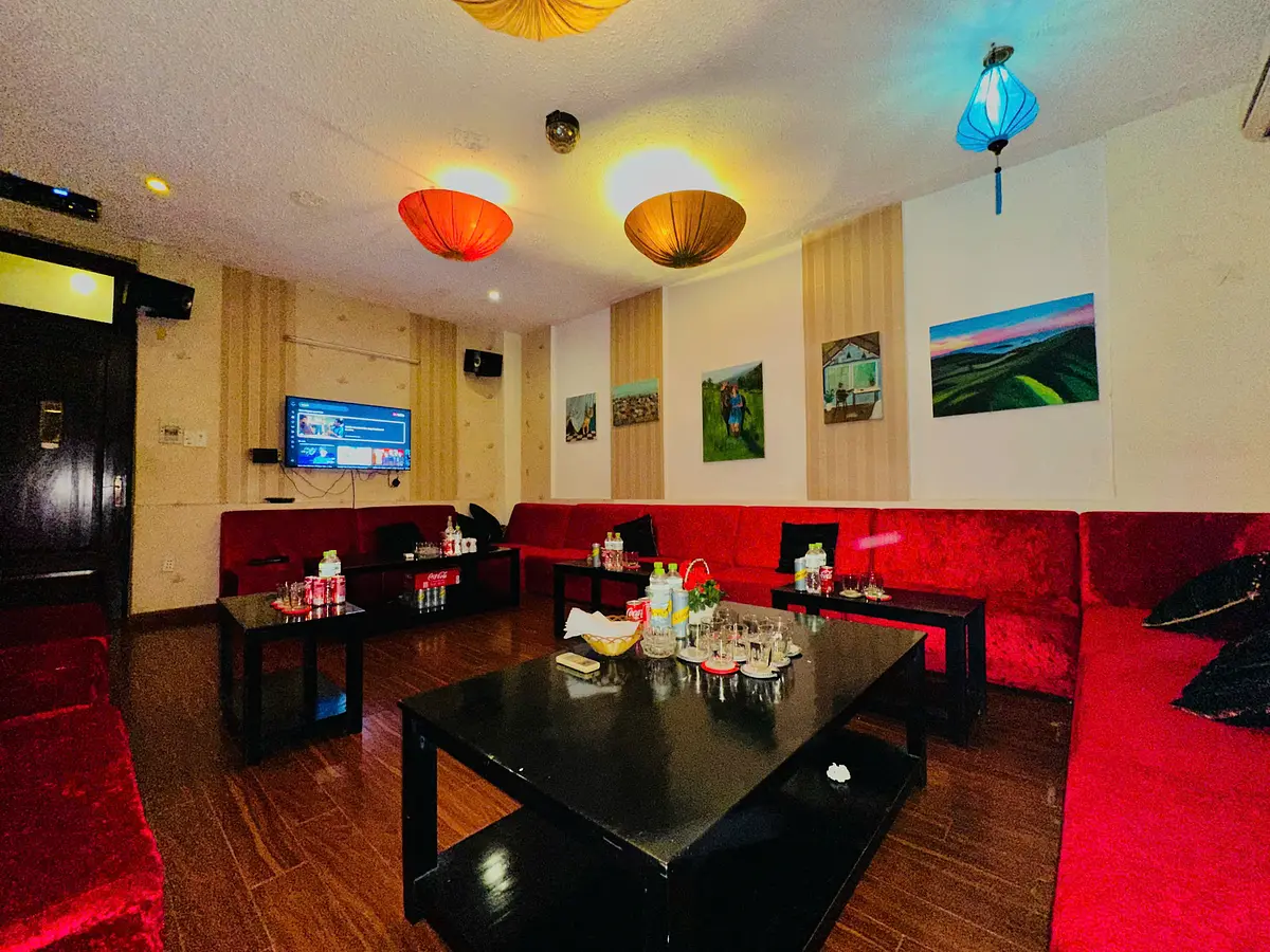 ホーチミンの夜に一味！カラオケ店『フォー・ユー』