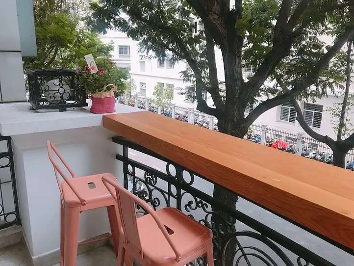 淡いピンクと甘い香りが女心をくすぐるカフェ~sucre patisserie cafe