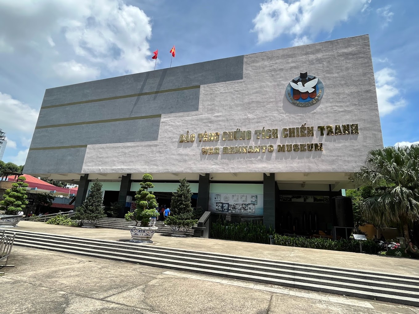 ホーチミン市内観光／半日／ピンク教会／ベンタイン市場／日本語ガイド